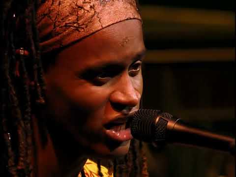 Videoclip de Podes Crer (Acústico) — Cidade Negra