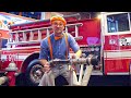 Blippi Visits A Children S Museum Trains For Children Train Song Moonbug For Kids