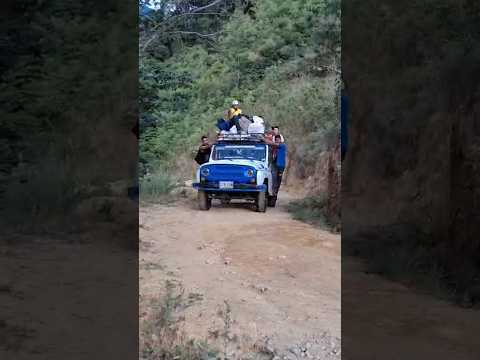 viajando colgados en Río Blanco Tolima #campo #uaz