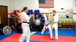 preview picture of video 'Ross TaeKwonDo Academy Board Breaking'