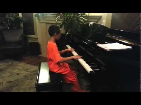 Dunkan Playing Adele and Maroon 5