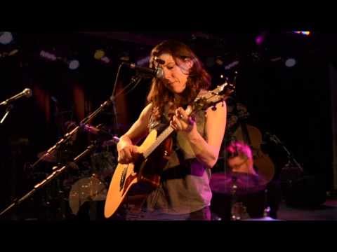 Annabelle Chvostek - Baby Sleep 'Till Sturovo.  Live at Le Petit Campus - Montreal, QC