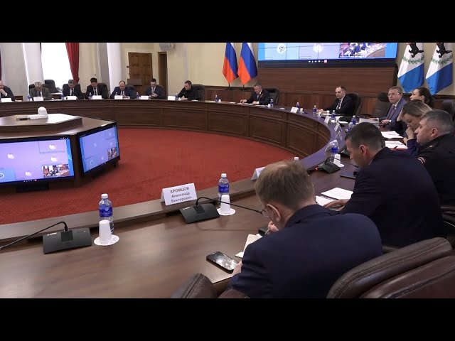 Пострадавшие от урагана дома в Иркутской области отремонтируют до 1 августа