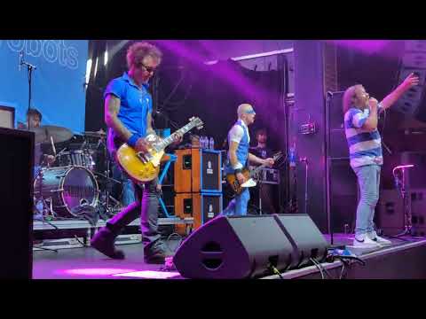 Terrorvision - Perseverance ( live at Manchester Academy gig, England, UK tour 22/09/2024)