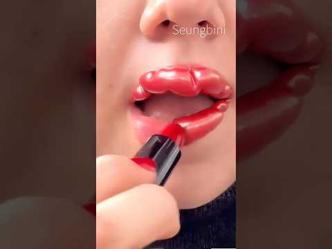 3D Stereoscopic Lip Plumper