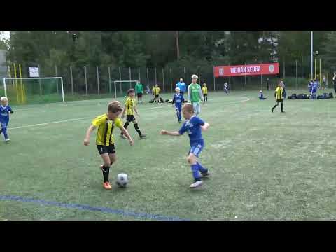 EBK P14 Valkoinen vs Honka