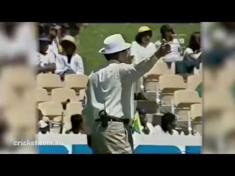 Murali has chequered history with Australia