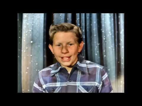 Jimmy Boyd - Santa Got Stuck In The Chimney - I Saw Mommy Kissing Santa Claus (1952) AI RESTORED