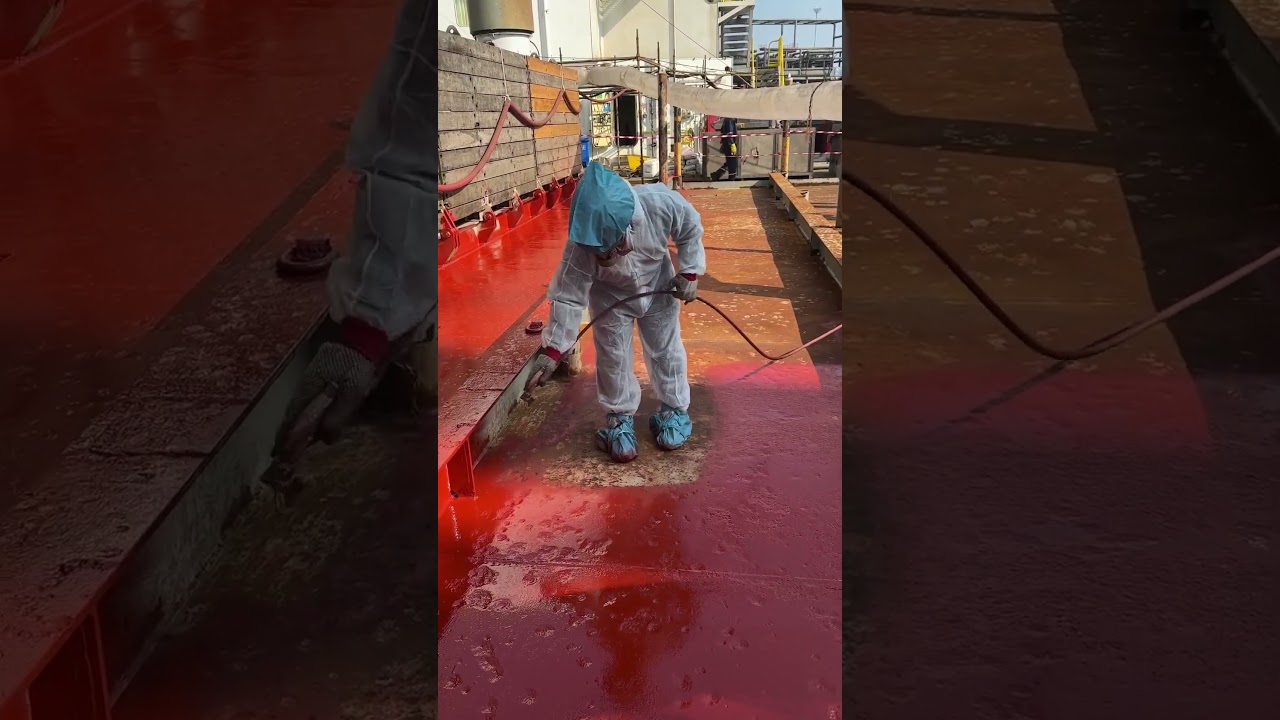 #spray #primer #painting #for #main #deck #of #offshore #rig #in #ship #yard