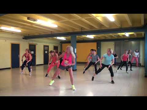 Zumba à Liège - warm up 3 - Martin Silence feat Lunar - Shake that booty