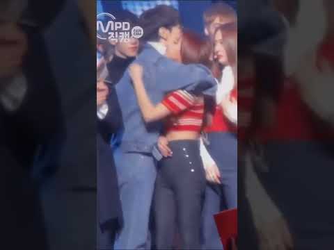 Key from SHINee and Luna sweet interaction 🤧🤧 Don't ship #fx #shinee