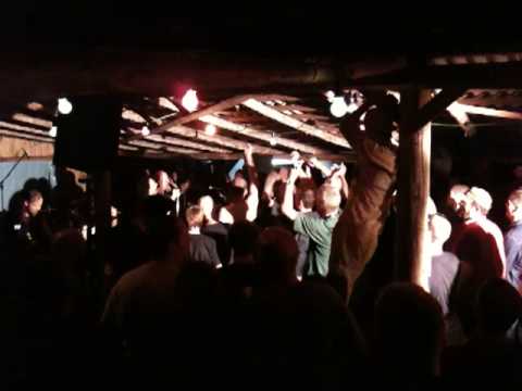 Schlammbein feat. Phaty - Bella