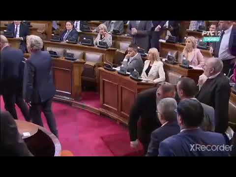 Umalo tuča u Skupštini Srbije