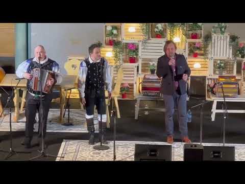 Modrijani in Silvo Pliberšek - Tu smo doma (Tine Lesjak)