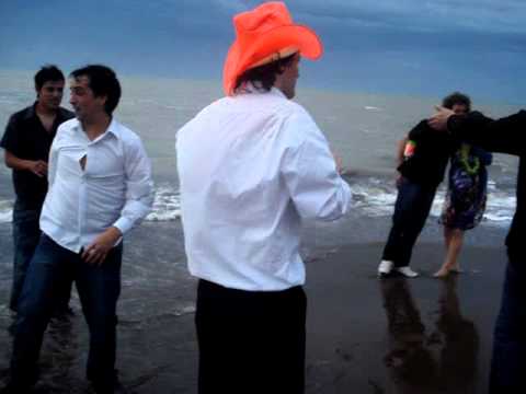 final de la fiesta de silvio y alejandra arranz