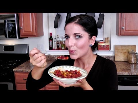 Homemade Chili Recipe - Laura Vitale - Laura in the...