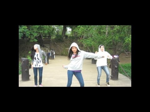 Chicken Noodle Soup by DJ Webstar, Young B feat. AG - Music Video by Clayshop OJT Girls 2010