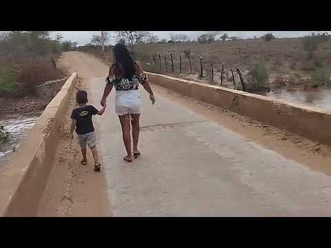 Mostrando as águas sobre o Rio vaza bariz Estávamos precisando.Uaua Bahia 