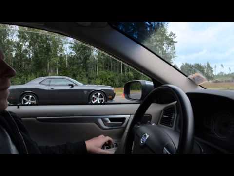 Volvo S60 T5 vs Dodge Challenger SRT8 Automatic