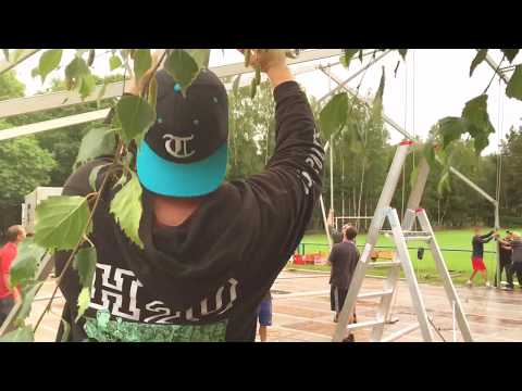 Zeltaufbau für das Oppelhainer Sportfest