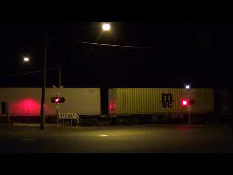 G532 & B80 with Qube Ultima train at Dunolly 27.2.2020