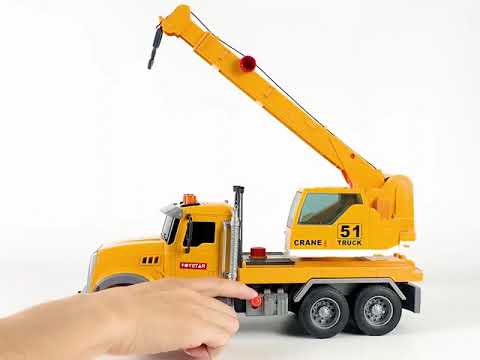 Пластиковый грузовик 36 см с подъемным краном со световыми и звуковыми эффектами 666-51P