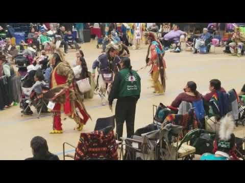 Men's Straight at the OKC NYE powwow 2017