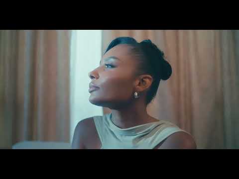 Sugey Torres - "Anestesiada"