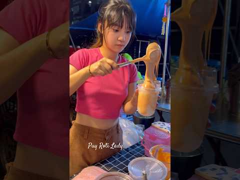 A cute little girl serves sticky milk, a delicious menu. - Thai Street Food #shorts
