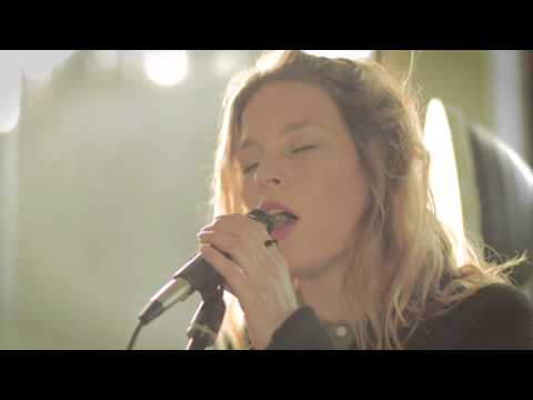 Anna Rossinelli - Bang Bang Bang (Live DMD2 Sessions)