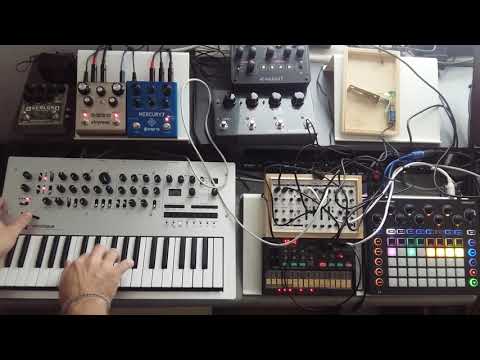 Test 15 - synced Koma Field Kit, Korg Volca FM, Novation Circuit