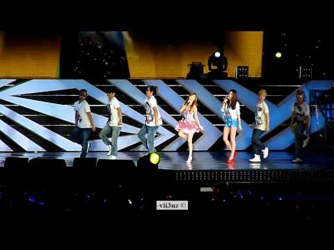 [HD FANCAM] Jessica & Krystal - California Girls - SMTOWNSG - 121123