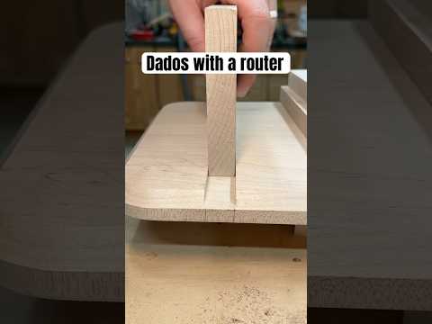 🪵 Cutting dados with a trim router and a quick jig