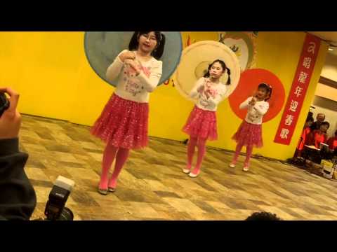 2012 UMBRELLA DANCING