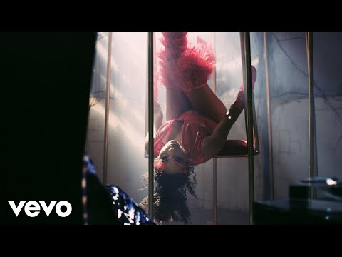 Darell, Farruko - Caliente (Vertical Video)