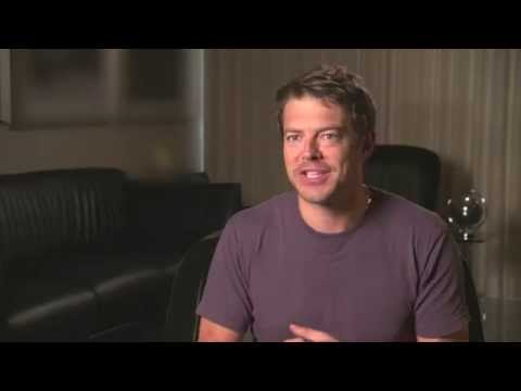 Paranormal Activity: The Ghost Dimension (Featurette 'Questions Answered')