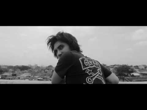 Kalamalam - Nyanyian Malam (Official Music Video)