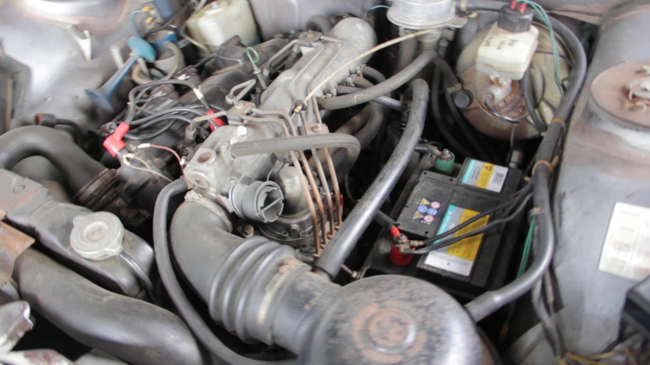 Peugeot 504 TI 1974 running engine