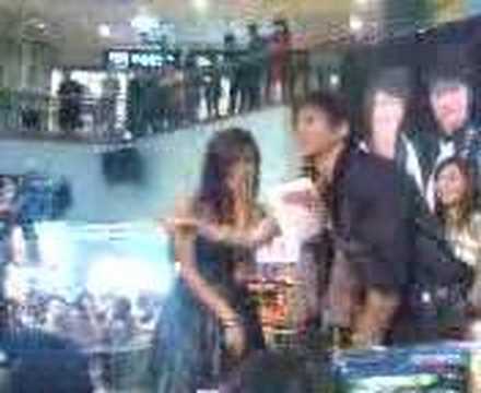 mable kissing gavrill skaros