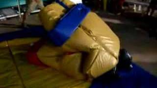 preview picture of video 'Combat de sumos'
