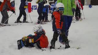 preview picture of video 'Niseko Village Kids Snowboarding Group Lesson 2'