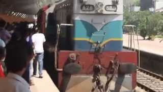 preview picture of video 'Galle Train Station in Sri Lanka - Video 1'