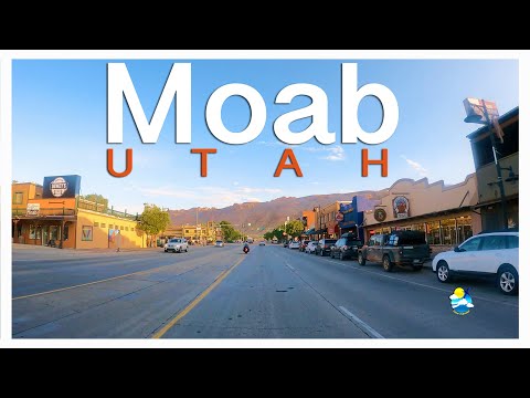 MOAB UT EUA | Dirigindo pelas ruas de Moab UT.