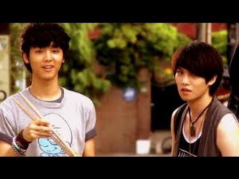 Jonghyun & Minhyuk (CN Blue) 