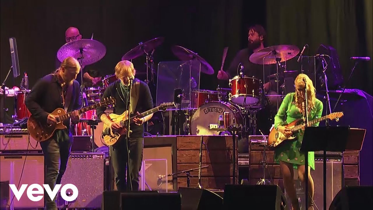 Tedeschi Trucks Band - Why Does Love Got To Be So Sad? (Official Music Video) - YouTube