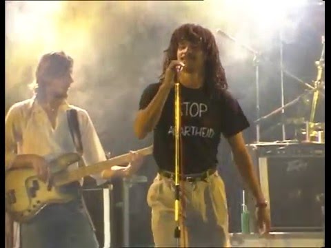 Captain Dread ofwel Ruud Gullit de eerste zwarte aanvoerder met dreadlocks van het Nederlands elftal