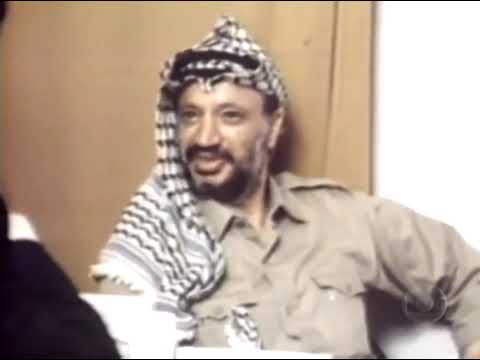 Lucas Mendes entrevista o líder palestino Yasser Arafat. Jornal Nacional, 25/06/1979.