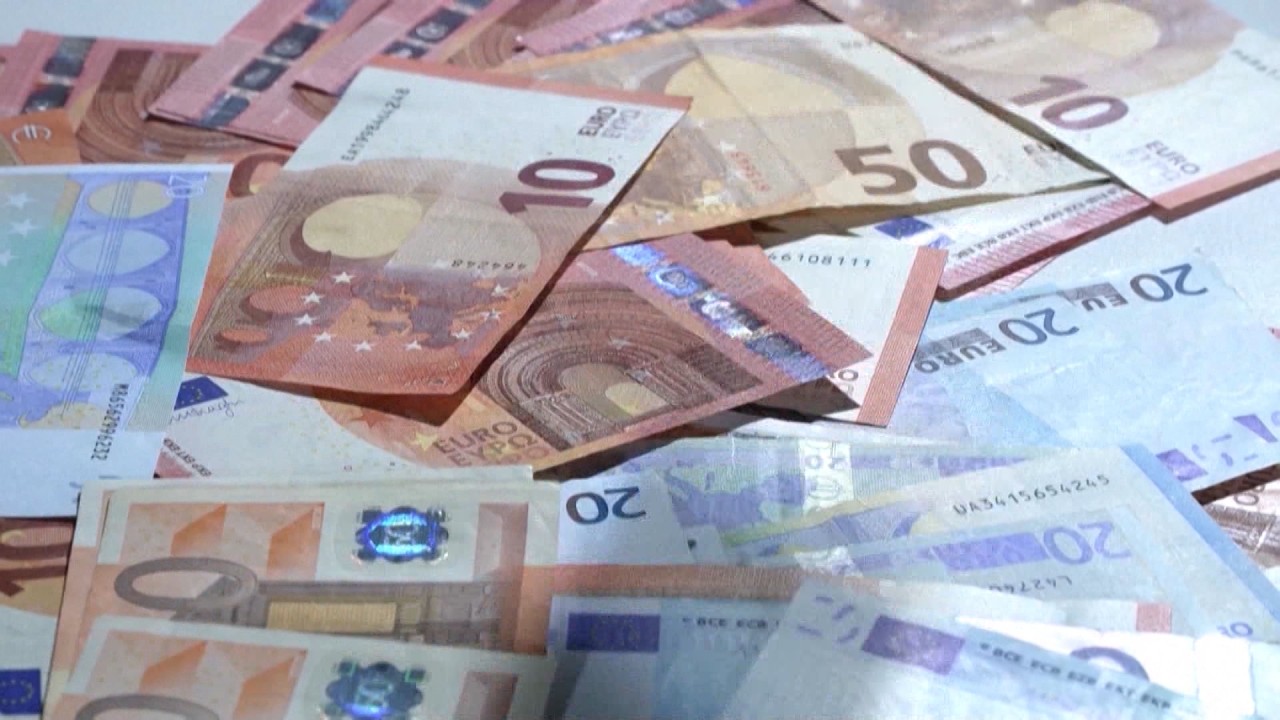 Sfida e ekonomisë në raportin Lekë-Euro, ekspertët theksojnë qëndrueshmërinë dhe vëmendjen në administrimin e sektorëve