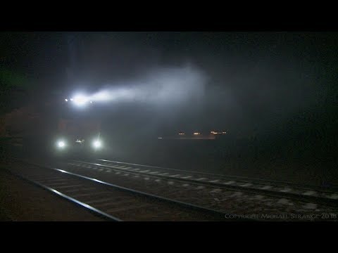 Fog & Quad NR Class Locomotives on MP5 - PoathTV Australian Trains & Railways