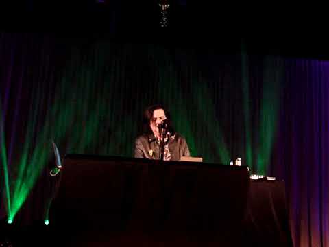 Steve Hogarth, Uden, The Netherlands. Karma Police / Fake Plastic Trees